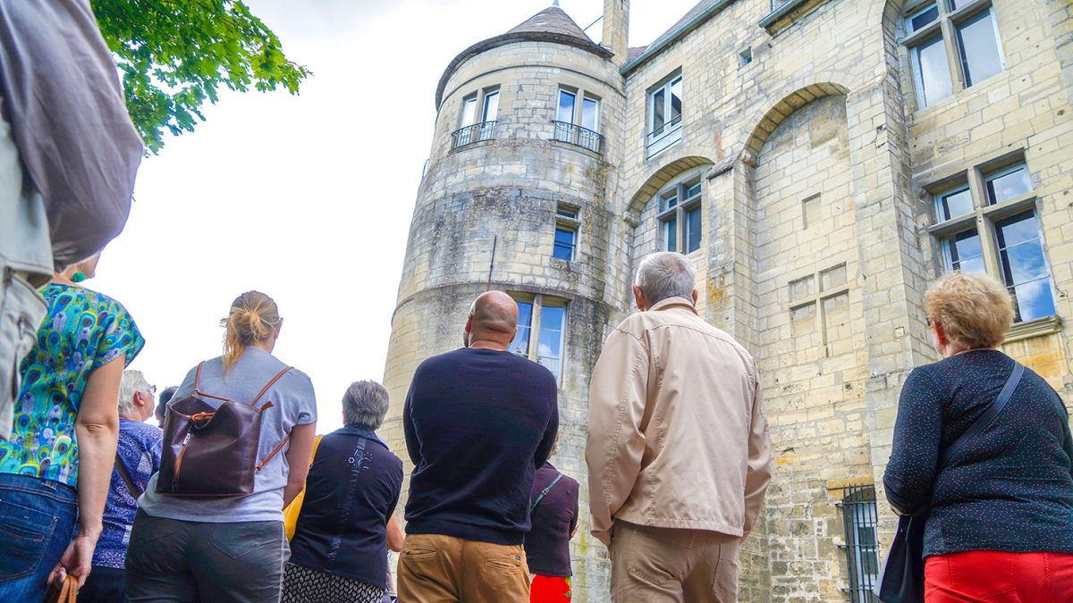 Château de Montataire rénovation histoire Condé henri IV 4 Oise visite guidée famille Bernet