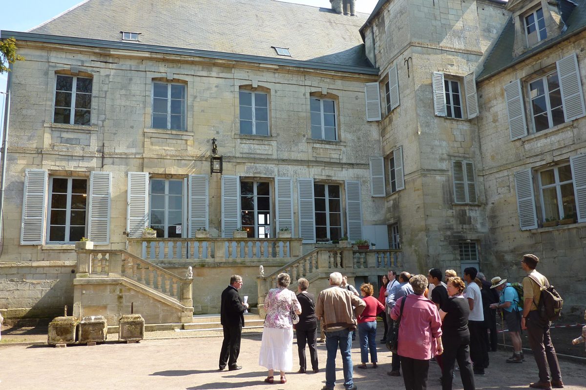 Château de Montataire rénovation histoire Condé henri IV 4 Oise visite guidée famille Bernet