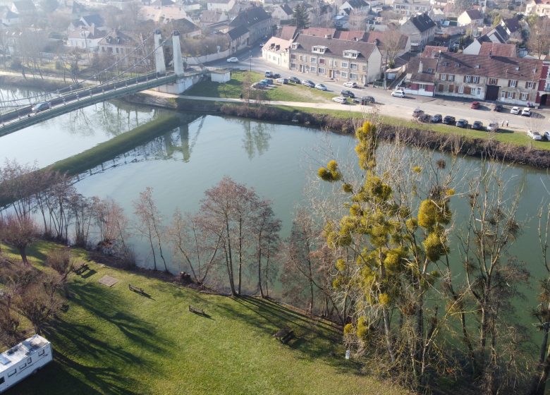 Aire de pique-nique de Saint-Maximin_berges de l'Oise - Auteursrecht: Creil Sud Oise Tourisme_Tartaglione Anthony