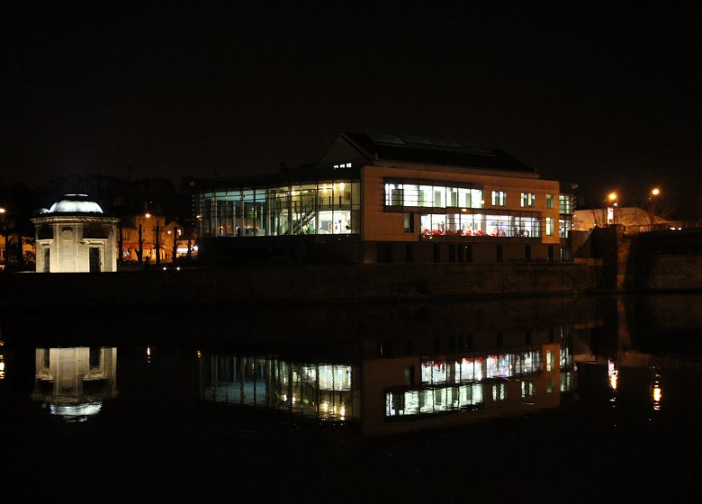 Piscine de Creil - Copyright : Ville de Creil – Sylvia Dhersignerie