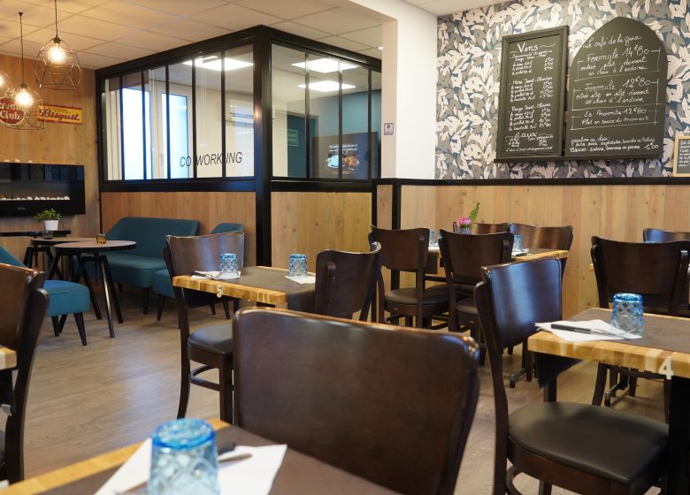 Café de la Gare - Copyright : Creil Sud Oise Tourisme_Tartaglione Anthony
