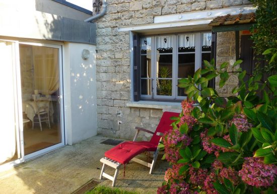 La ropa de cama y el anfitrión