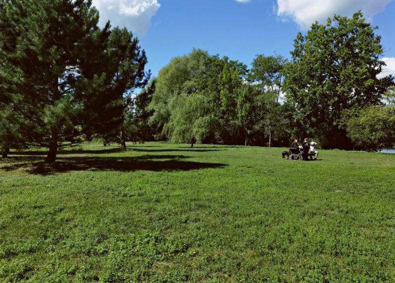 Aire de pique-nique de Saint-Leu-d'Esserent - Droit d'auteur : Creil Sud Oise Tourisme