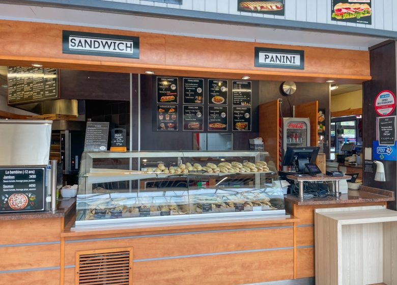 Cafétéria Carrefour - Droit d'auteur : Creil Sud Oise Tourisme