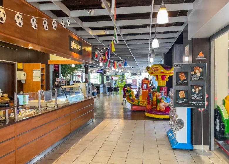 Cafétéria Carrefour - Droit d'auteur : Creil Sud Oise Tourisme