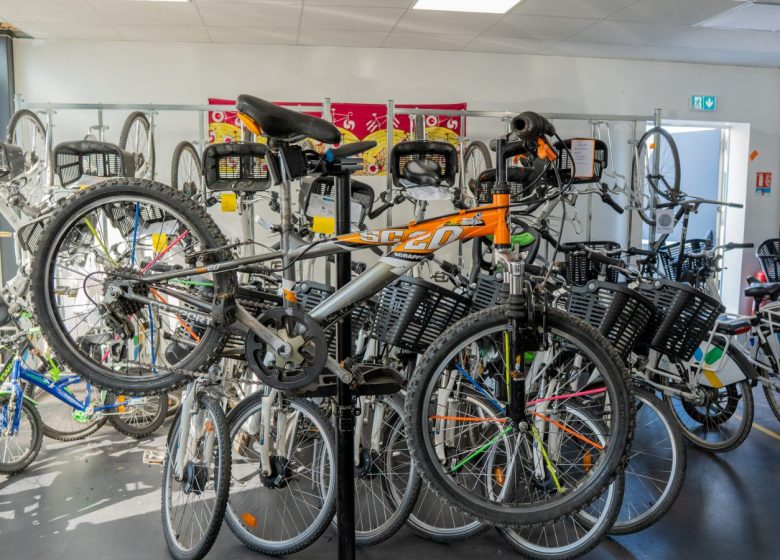 Loueur et réparateur de vélo_ Relais vélo AXO - Derechos de autor : Creil Sud Oise Tourisme