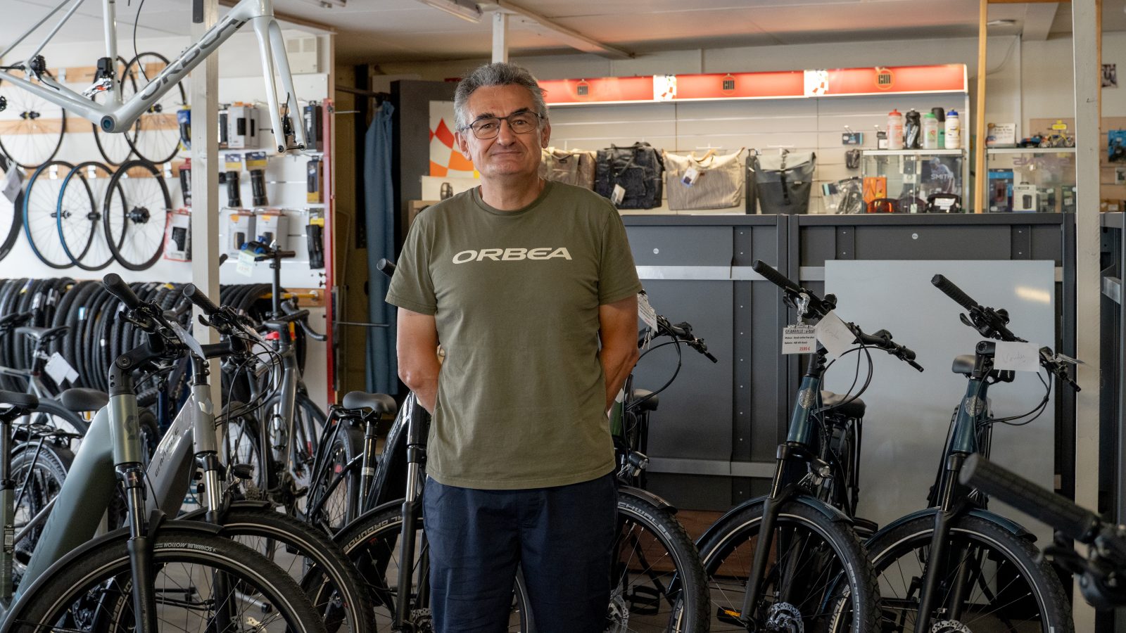 Cycles Gaston Rahier Loisirs_Réparateur de vélos