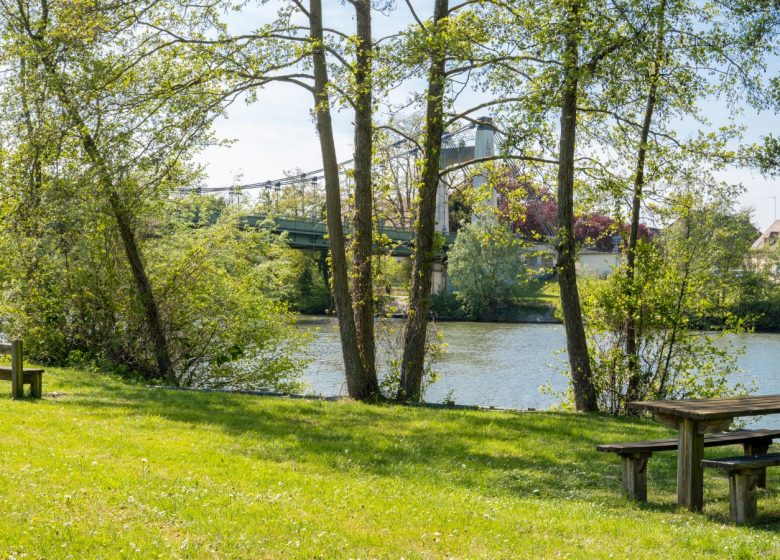 Aire de pique-nique des berges de l'Oise - Derechos de autor : Creil Sud Oise Tourisme_Emilie Laurentie